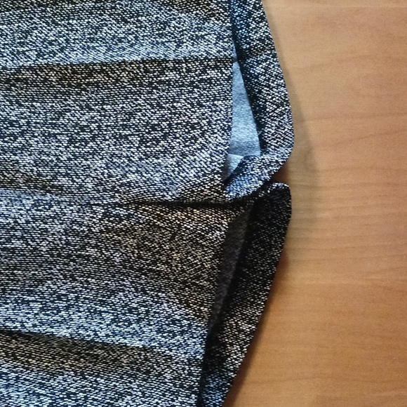 Express Shorts - Picture 5 of 9